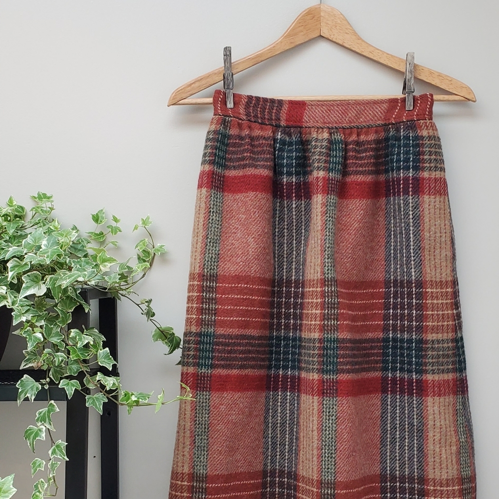 Vintage Ralph Lauren Wool Plaid Midi Skirt (8)